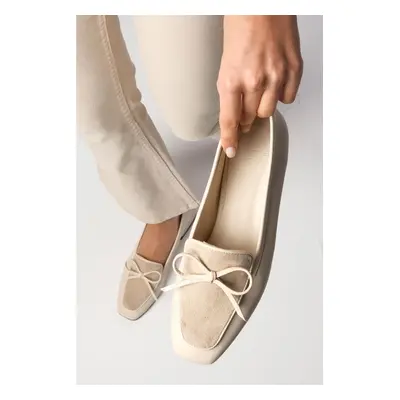 Mio Gusto Tilda Beige Color Flat Toe Short Heel Women's Shoes