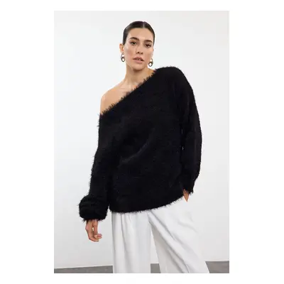 Trendyol Black Furry Turn-down Collar Knitwear Sweater