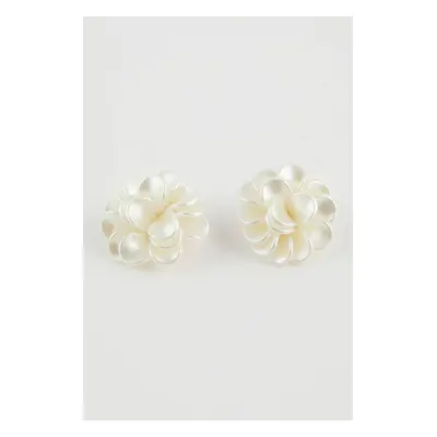 DEFACTO Women's Flower Patterned White Earrings