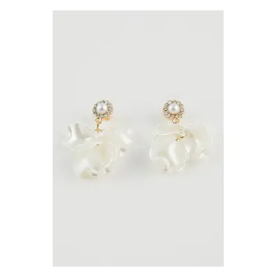 DEFACTO Women's Flower Patterned White Pearl Earrings