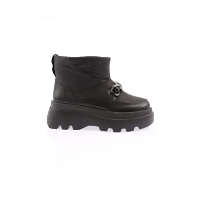 DGN Es808 Women's Thick Chain Accessory Pearl Stone Boots