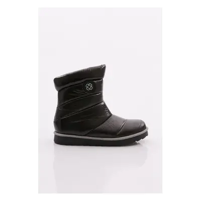 DGN Women's Boots with Stitching Detail