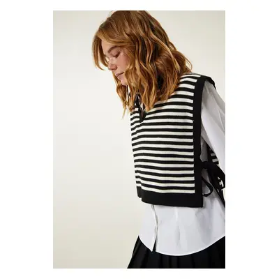 Happiness İstanbul Women's Black Tied Striped Crop Knitwear Sweater