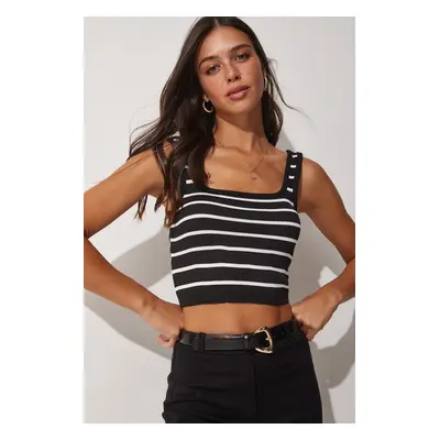 Happiness İstanbul Women's Black Striped Crop Knitwear Blouse