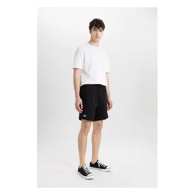 DEFACTO Slim Fit Slim Cut Skinny Leg Basic Plain Shorts