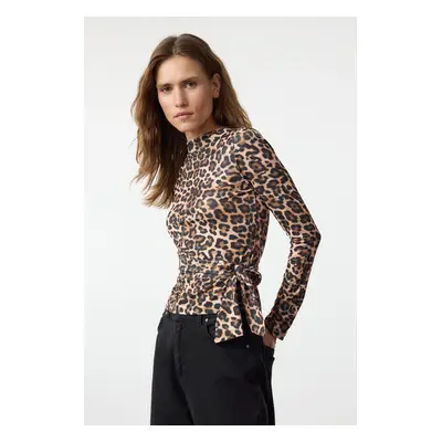 Trendyol Brown Leopard Print Tie Detailed Stand Collar Body-Fitted Knitted Blouse