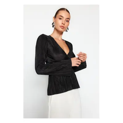 Trendyol Black Pleat Detailed Double Breasted Closure Ruffle V Neck Blouse