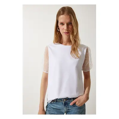 Happiness İstanbul Women's White Sleeve Tulle Detailed Knitted T-Shirt