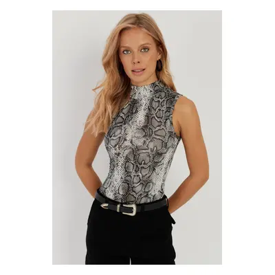 Cool & Sexy Women's Stone-Black Snake Patterned Sleeveless Blouse