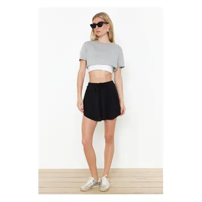 Trendyol Short Stretchy Knitted Shorts with Black Shorts & Bermuda