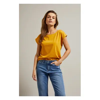 Mustard T-shirt with round neckline