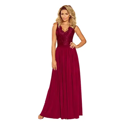 Long dress with lace neckline Numoco