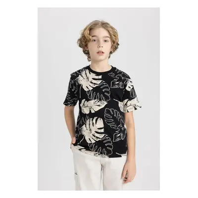 DEFACTO Boy's Crew Neck Patterned Short Sleeve T-Shirt