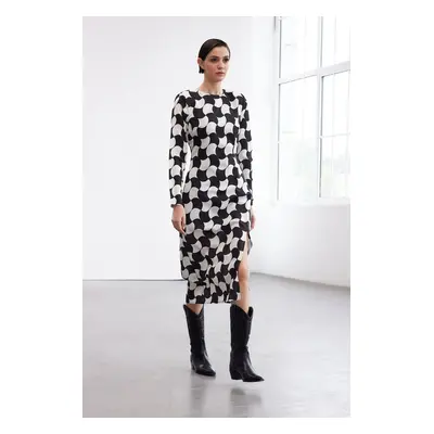 Trendyol Limited Edition Black Geometric Patterned Straight Cut Midi Woven Dress