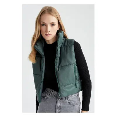 DEFACTO Slim Fit Stand Collar Crop Puffer Vest