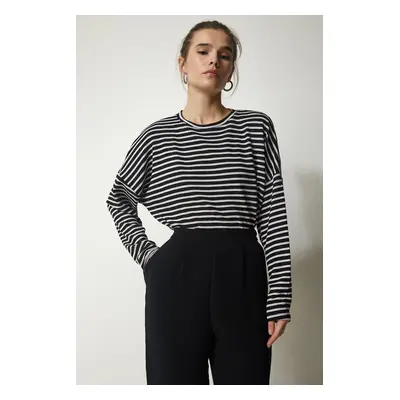 Happiness İstanbul Women's Black Striped Knitted Blouse