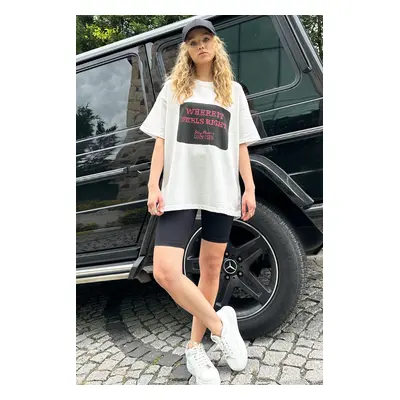 Trend Alaçatı Stili Woman's Black Crew Neck Printed Oversize T-Shirt