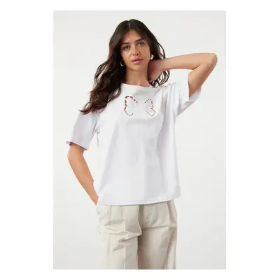 Trendyol White 100% Cotton Embroidery Detailed Relaxed/Wide Cut Crew Neck Knitted T-Shirt