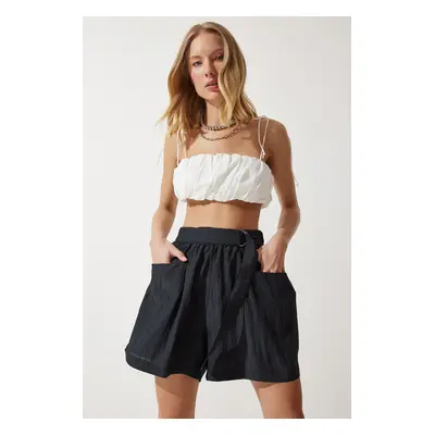 Happiness İstanbul Women's Black Belted City Length Woven Shorts