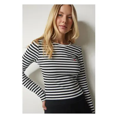 Happiness İstanbul Women's Black And White Embroidery Striped Ribbed Knitted Crop Blouse