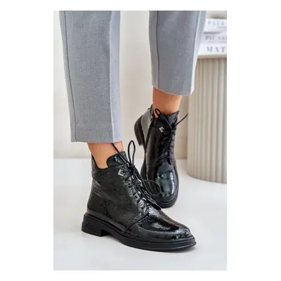 Leather patent leather women's ankle boots insulated with D&A dark green zip