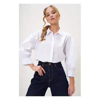 Trend Alaçatı Stili Women's White Balloon Sleeve Basic Poplin Shirt