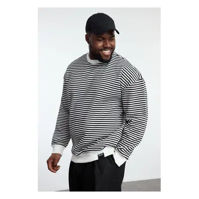 Trendyol Plus Size Black Oversize/Wide Cut Striped Fleece Inside Sweatshirt