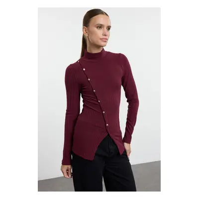 Trendyol Claret Red Fitted/Body-Sit Button Detailed Elastic Knitted Blouse