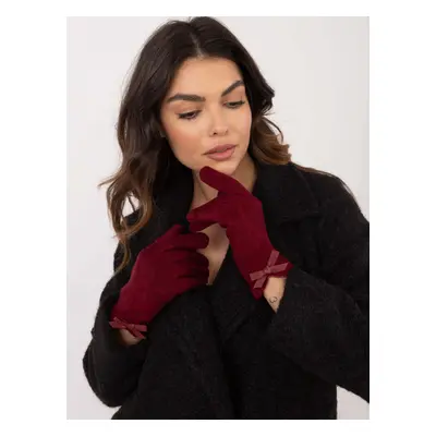 Women's gloves in burgundy color