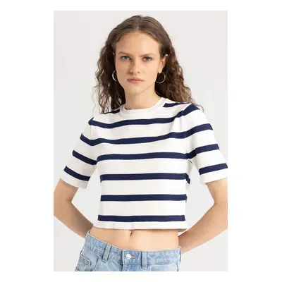 DEFACTO Fitted Crew Neck Striped Short Sleeve Knitted T-Shirt