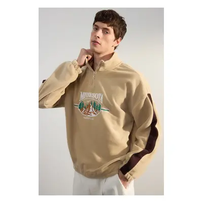 Trendyol Stone Unisex Oversize/Wide Cut Stand Collar City Embroidery Anti-pilling Fleece Sweatsh