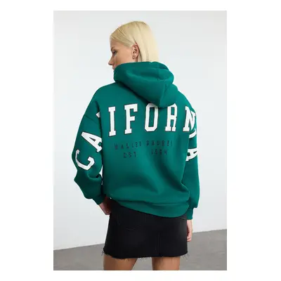 Trendyol Emerald Green Slogan Printed Oversize/Wide Fit Thick Inside Fleece Knitted Sweatshirt