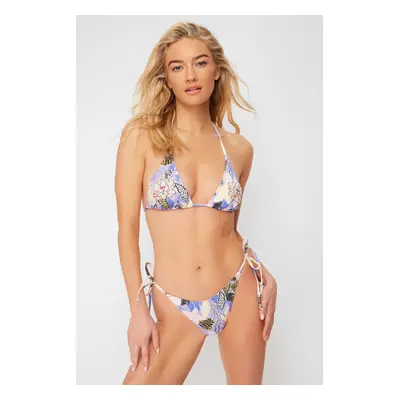 Trendyol Floral Patterned Triangle Embroidered Regular Bikini Set