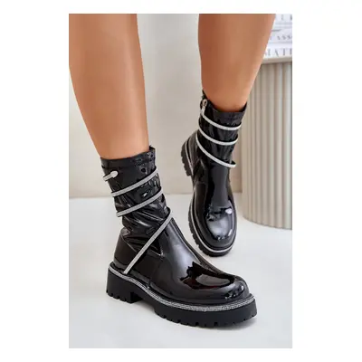 Patent leather ankle boots with black Kikizelle decoration