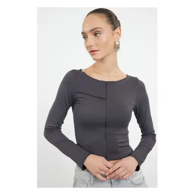 Trendyol Anthracite Viscose Soft Touch Fitted/Fits the Body Piping Detailed Crop Flexible Knitte