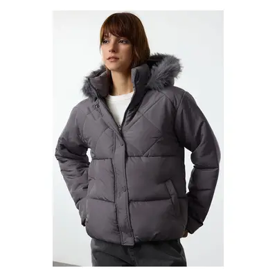 Trendyol Grey Regular Fit Fur Detailed Hooded Puffer Jacket