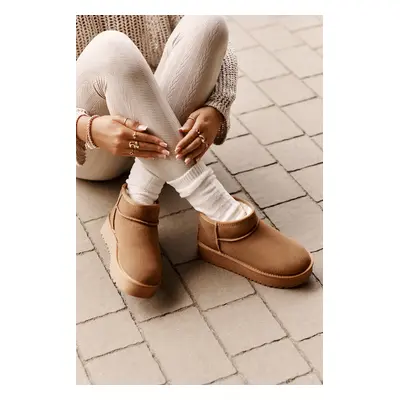 Leather suede snow boots on the Camel Nereviana platform