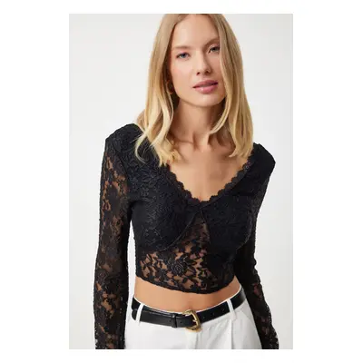 Happiness İstanbul Women's Black Lace Stylish Knitted Crop Blouse