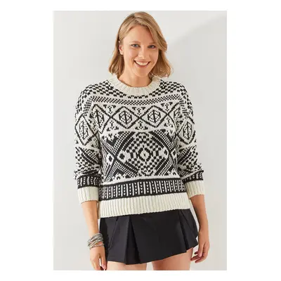 Bianco Lucci Women's Jacquard Sweater