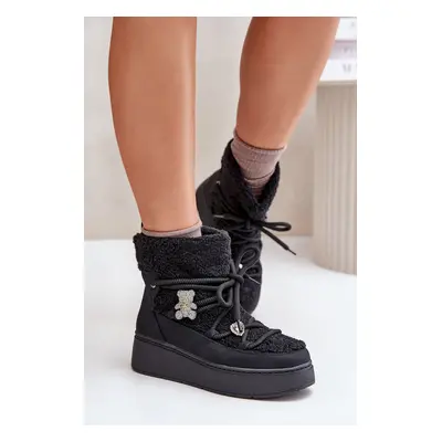 Women's snow boots with badges and lamb fur black Almatiza