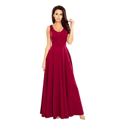 Long dress with a Numoco neckline