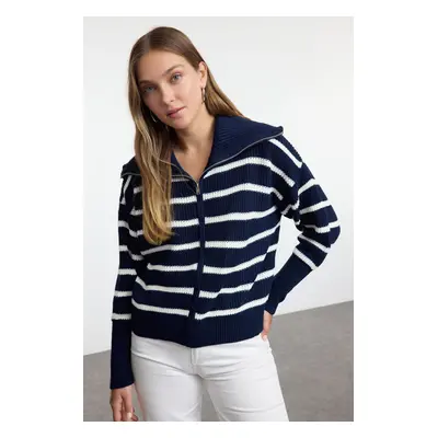 Trendyol Navy Blue Wide Cut Turn-down Collar Zippered Knitwear Cardigan