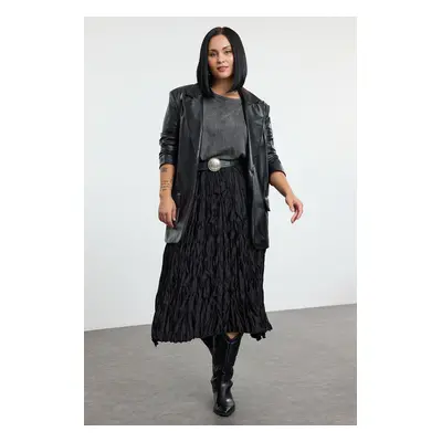 Trendyol Curve Black Woven Plus Size Skirt