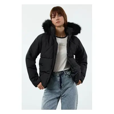 Trendyol Black Regular Fit Fur Detailed Hooded Puffer Jacket