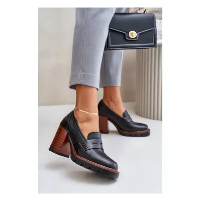 Women's heeled shoes made of eco-leather black vinceza