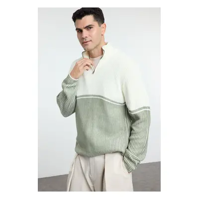 Trendyol Green Regular Half Turtleneck Color Block Knitwear Sweater