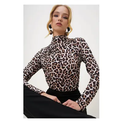 Trend Alaçatı Stili Women's Beige Black Stand Collar Draped Shoulders Leopard Pattern Sandy Blou