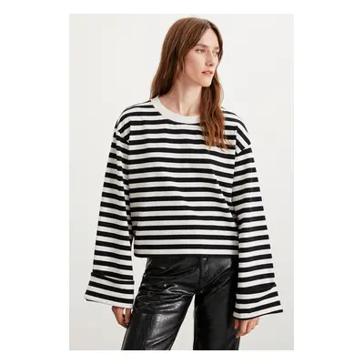 GRIMELANGE Nelda Women's Crew Neck Long Wide Sleeve Striped Black - White T-shirt