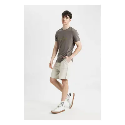 DEFACTO Slim Fit Slim Cut Skinny Leg Pocket Basic Plain Shorts