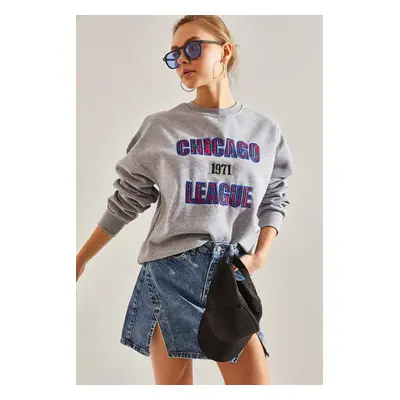 Bianco Lucci Women's Chicago Printed Three Thread Raised Sweatshirt